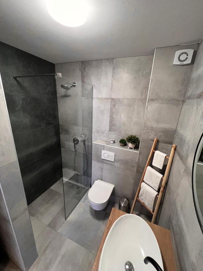 Apartmani Cube A Medulin Bagian luar foto